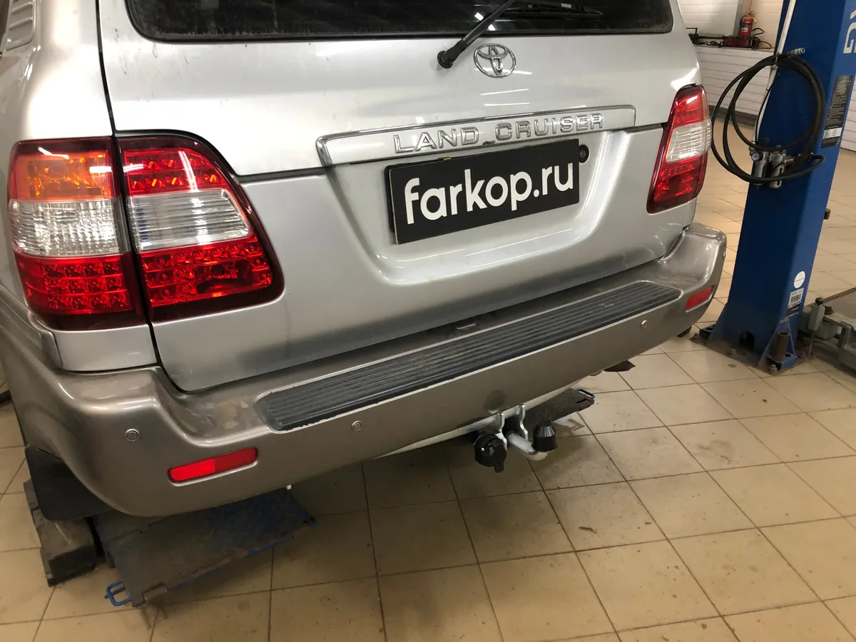 Фаркоп Galia для Toyota Land Cruiser J100 VX 1998-2008 T050A в Тольятти Фаркоп Galia для Toyota Land Cruiser J100 VX 1998-2008 T050A в Тольятти