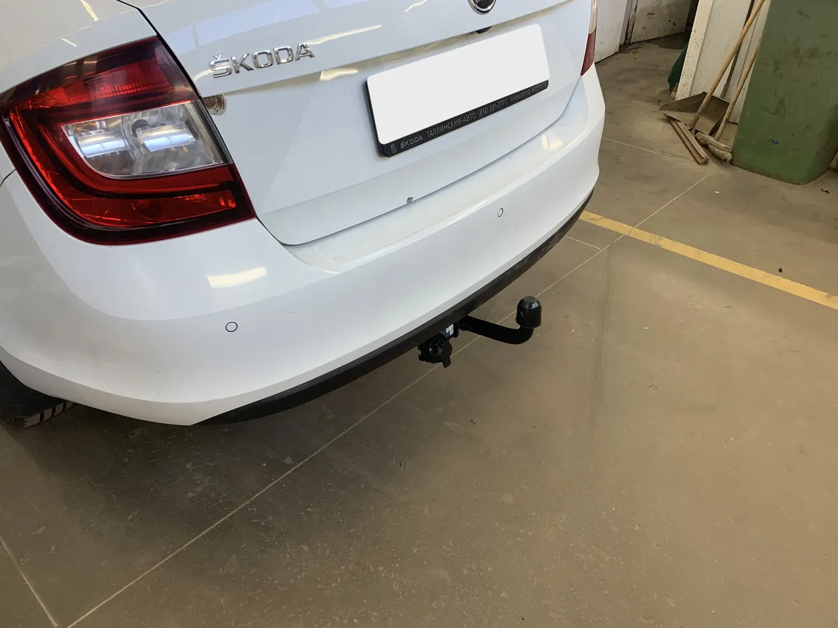 Фаркоп Berg для Skoda Rapid 2014-2020 F.5112.001 в Тольятти Фаркоп Berg для Skoda Rapid 2014-2020 F.5112.001 в Тольятти