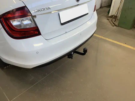 Фаркоп Berg для Skoda Rapid 2014-2020 F.5112.001 в Тольятти