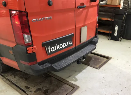 Фаркоп Galia для Volkswagen Crafter 2017-, (для а/м со ступенькой, одинарные колеса сзади)  V085A в Тольятти