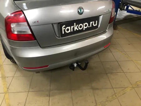 Фаркоп Лидер Плюс для Skoda Octavia 2008-2013 (только лифтбек) S106-A в Тольятти
