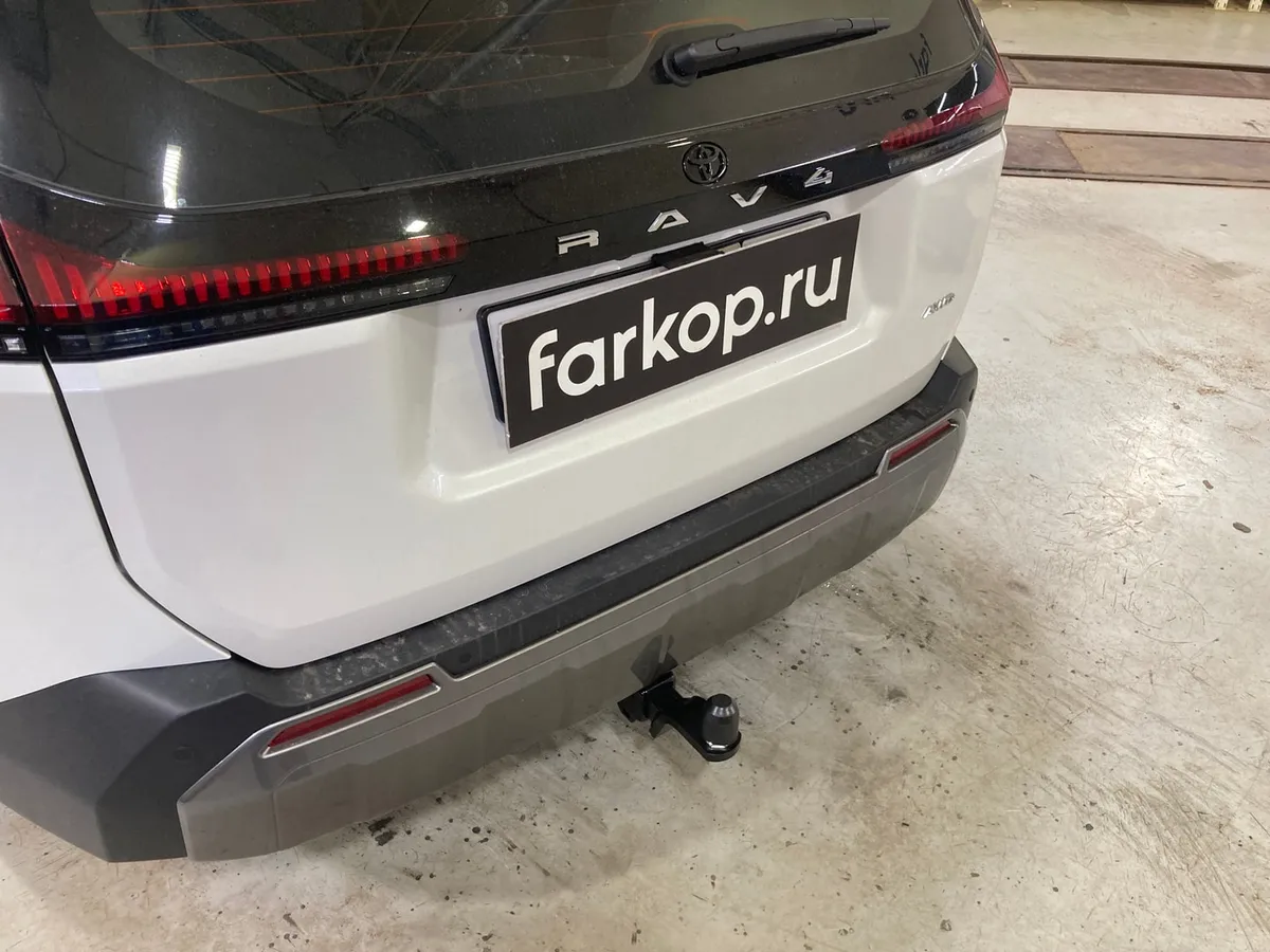 Фаркоп Berg для Toyota RAV4 2025- F.5717.002 в Тольятти Фаркоп Berg для Toyota RAV4 2025- F.5717.002 в Тольятти