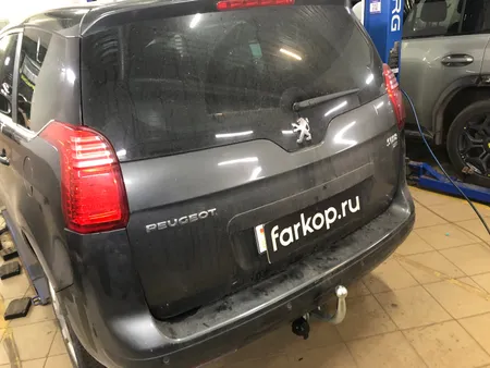 Фаркоп Galia для Peugeot 5008 2010-2016 C051A в Тольятти
