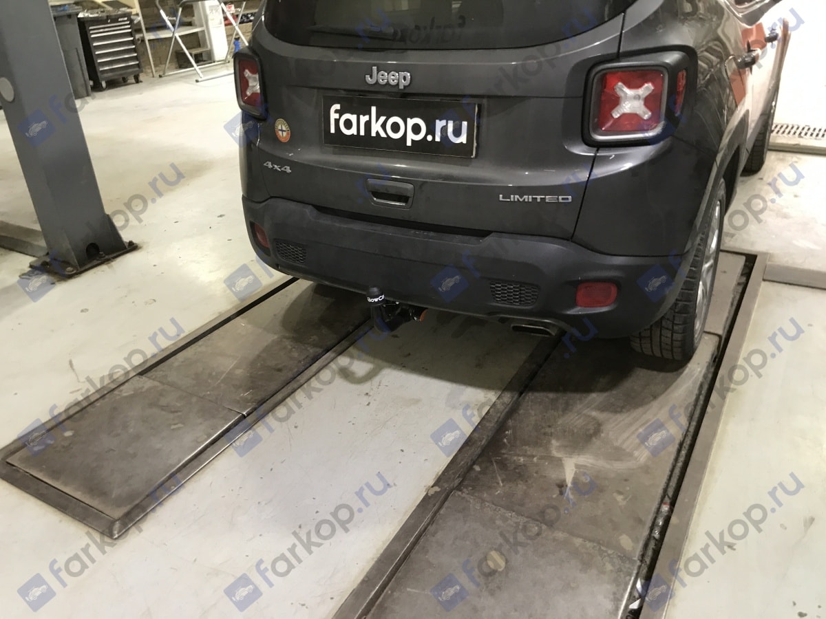 Установили фаркоп Aragon для Jeep Renegade 2020 г.в.